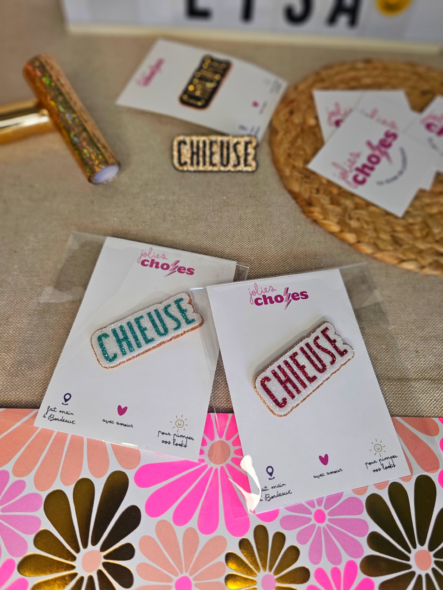 Pin's "Chieuse"