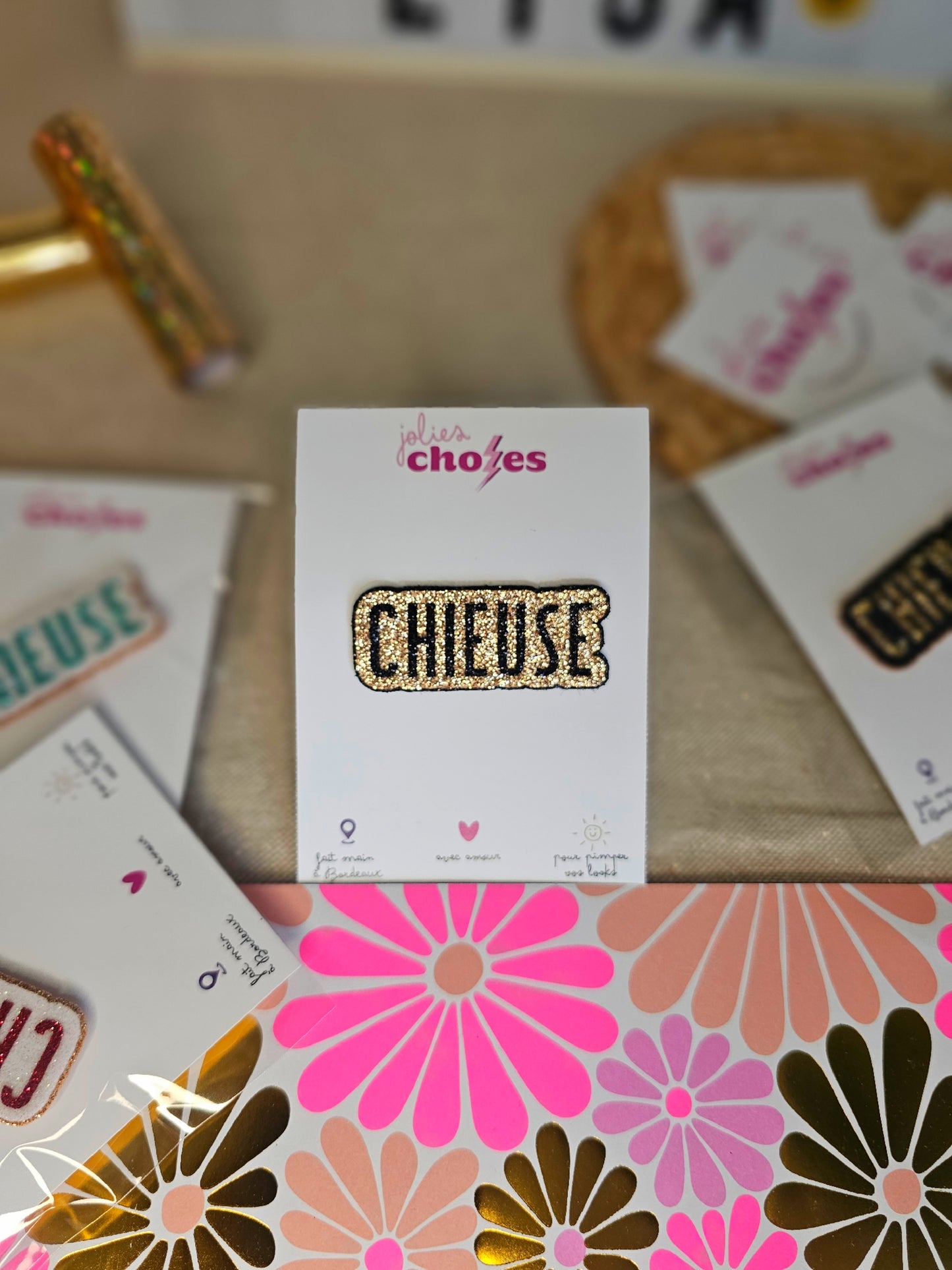Pin's "Chieuse"