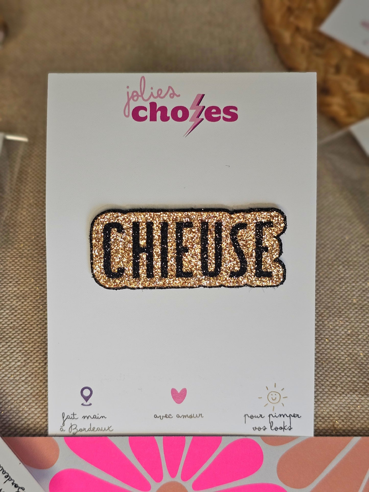 Pin's "Chieuse"