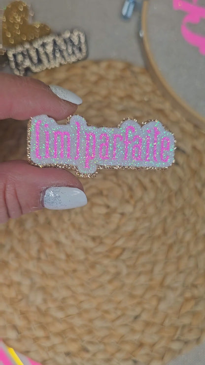 Pin's "(im)parfaite"