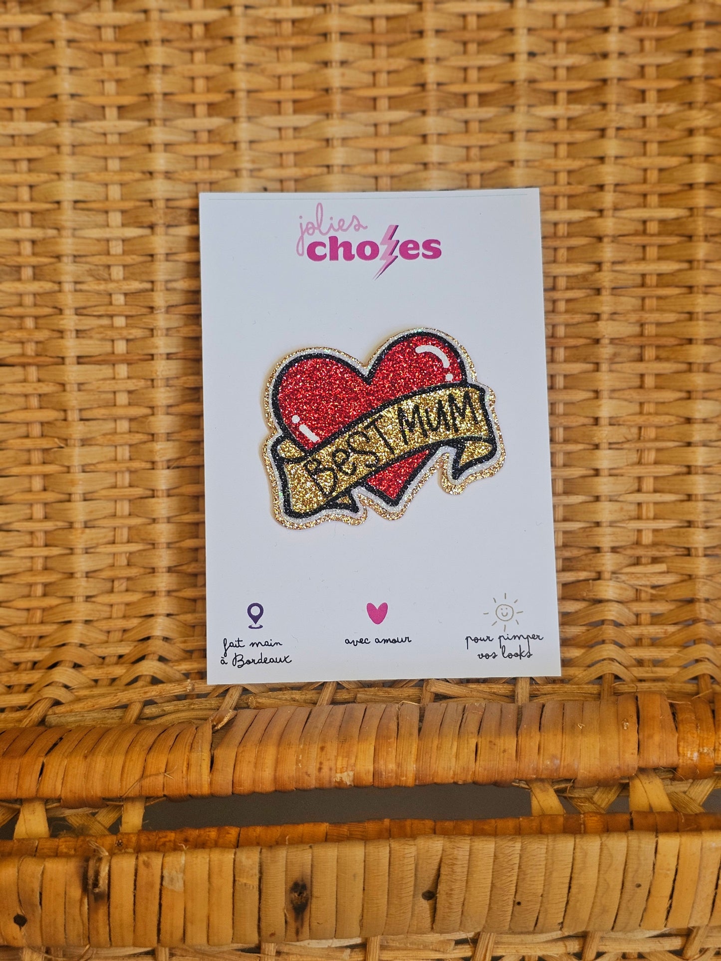 Pin's "Clara"