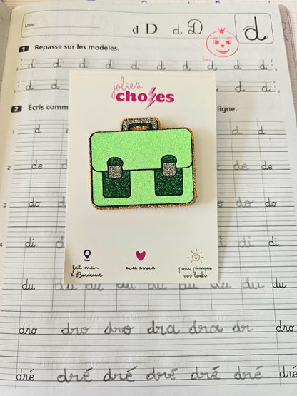 Pin's "Charly le cartable"